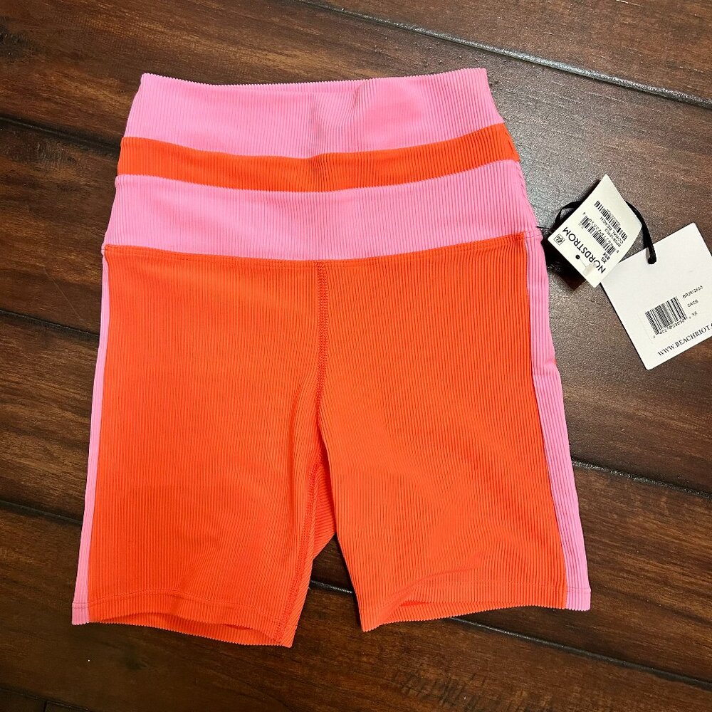 Coral biker shorts